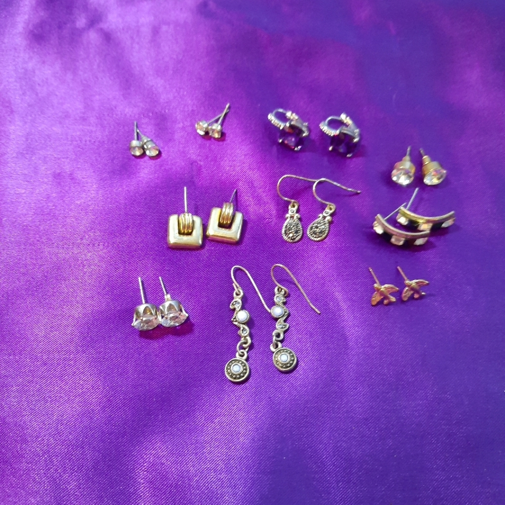 Ten pairs of earrings